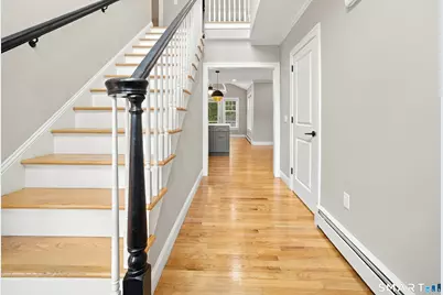 43 Warner Court, Glastonbury, CT 06033 - Photo 3