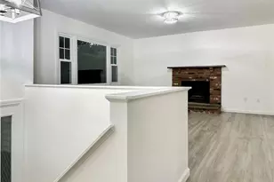 7 Palmer Cir, Cromwell, CT 06416 - Photo 3