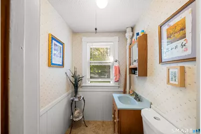 52 Russell Street, Manchester, CT 06040 - Photo 9