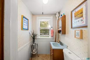 52 Russell St, Manchester, CT 06040 - Photo 9