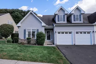 15 Hampshire Dr, Wolcott, CT 06716 - Photo 1