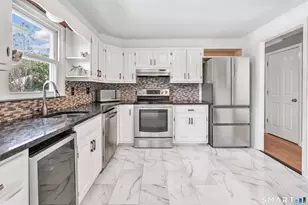 122 Marsh Dr, Fairfield, CT 06824 - Photo 15