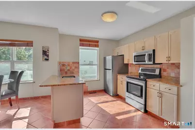 565 Newfield Street #29, Middletown, CT 06457 - Photo 5