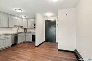 108 Oakwood Ave, West Hartford, CT 06119 - Photo 5