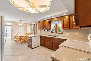 11 Peters Ct, North Haven, CT 06473 - Photo 9
