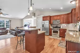26R Hoinski Way, Ansonia, CT 06401 - Photo 5