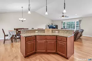 26R Hoinski Way, Ansonia, CT 06401 - Photo 7