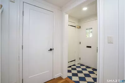79 Bloomfield Avenue, West Hartford, CT 06107 - Photo 3