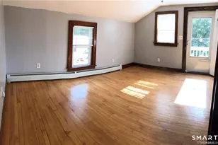 354 Elm St, Enfield, CT 06082 - Photo 9