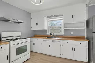 21 Van Buskirk Ave, Stamford, CT 06902 - Photo 7