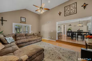 367 Mashentuck Rd, Killingly, CT 06239 - Photo 15