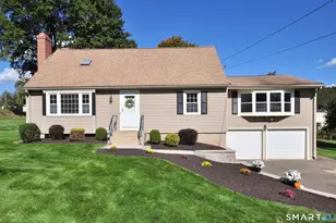 8 Peppercorn Ln, East Granby, CT 06026 - Photo 1