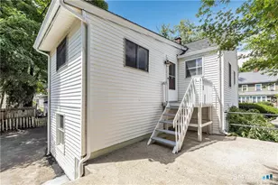 11 Hallmark Pl, Stamford, CT 06906 - Photo 33