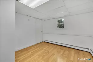 11 Hallmark Pl, Stamford, CT 06906 - Photo 11