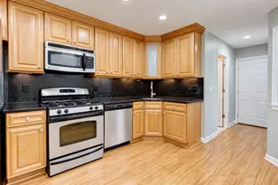 704 Mill Pond Dr, South Windsor, CT 06074 - Photo 3