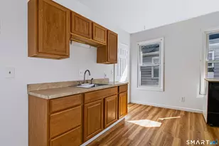 10 Glover Pl, Middletown, CT 06457 - Photo 3