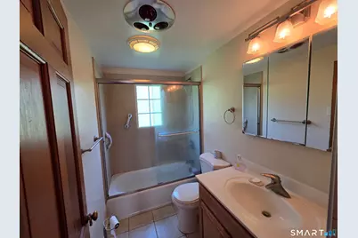 1016 Sperry Road, Cheshire, CT 06410 - Photo 11