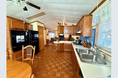 3 Navaho Road, East Hartford, CT 06118 - Photo 11