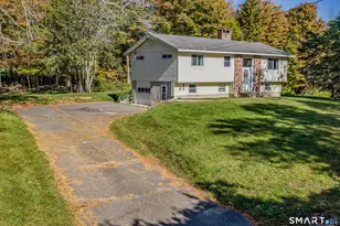 11 Ledgewood Dr, Mansfield, CT 06268 - Photo 3