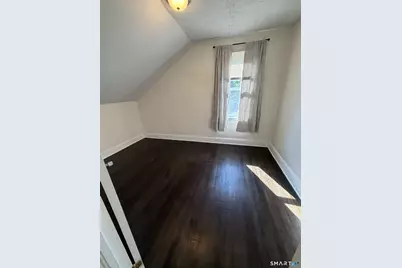 31 Richmond Avenue, New Britain, CT 06053 - Photo 13