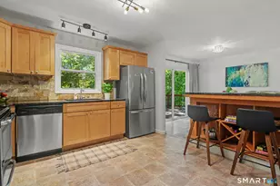 9 Raymond Ln, Shelton, CT 06484 - Photo 7