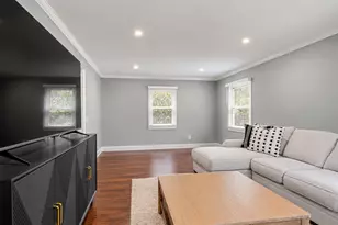 218 Stamford Ave, Stamford, CT 06902 - Photo 11
