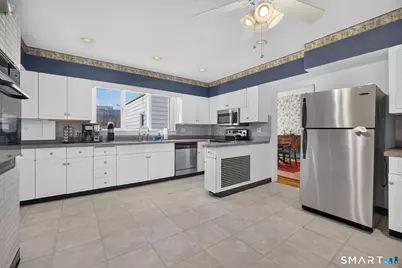 32 East Main Street, Stonington, CT 06378 - Photo 9