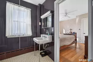 32 East Main St, Stonington, CT 06378 - Photo 15