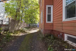 44 Fourth St, Meriden, CT 06451 - Photo 25