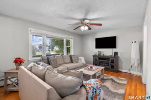 142 Cambridge St, Stratford, CT 06614 - Photo 7