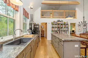 93 Holmes Rd, Pomfret, CT 06259 - Photo 7