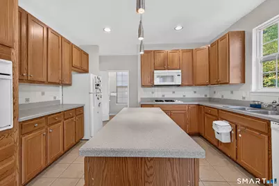 25 Auburn Way, Torrington, CT 06790 - Photo 3