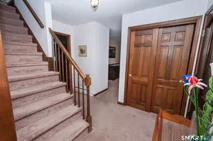 39 Hunters Ridge Rd, Shelton, CT 06484 - Photo 5