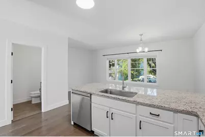 301 Harbour Close Close #102, New Haven, CT 06405 - Photo 9