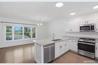 301 Harbour Close Close #102, New Haven, CT 06405 - Photo 3