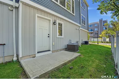 301 Harbour Close Close #102, New Haven, CT 06405 - Photo 29