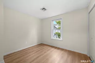 378 Meridian St Ext, Groton, CT 06340 - Photo 9
