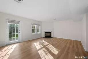 378 Meridian St Ext, Groton, CT 06340 - Photo 7