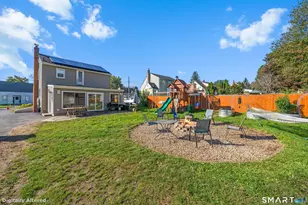 17 Pearl St, Windsor Locks, CT 06096 - Photo 5