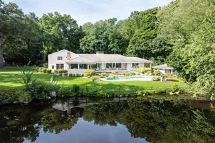 132 Blueberry Dr, Stamford, CT 06902 - Photo 3