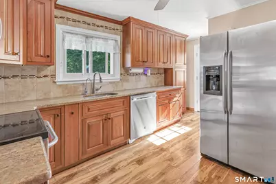 402 Patterson Avenue, Stratford, CT 06614 - Photo 7