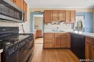 19 Homestead Ave, New Britain, CT 06053 - Photo 5