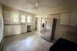540 Clinton Ave, Bridgeport, CT 06605 - Photo 11
