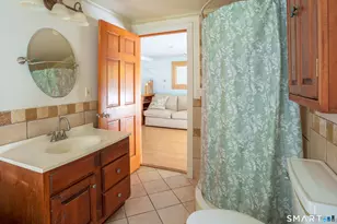 1213 Yale Ave, Wallingford, CT 06492 - Photo 7