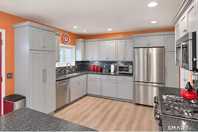 14 Moody Lane, Danbury, CT 06811 - Photo 9