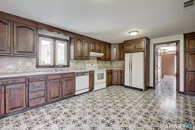 107 Patriot Lane, Newington, CT 06111 - Photo 17