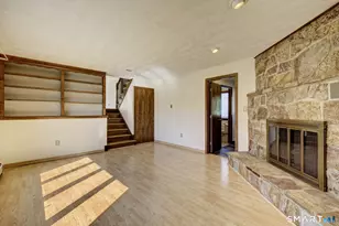 107 Patriot Ln, Newington, CT 06111 - Photo 11