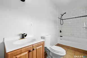 1065 Kossuth St, Bridgeport, CT 06608 - Photo 15