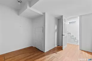 1065 Kossuth St, Bridgeport, CT 06608 - Photo 17