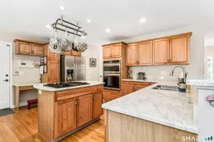 3 Lenox Dr, Glastonbury, CT 06033 - Photo 11